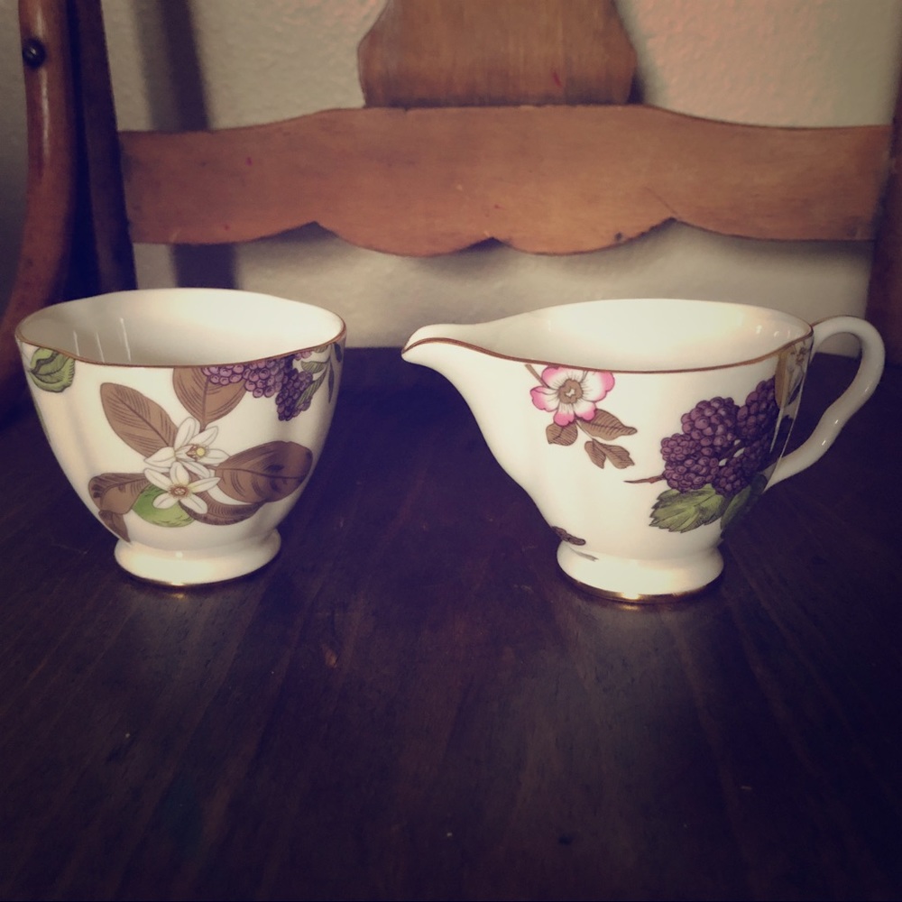 Wedgwood Tea Garden Sugar & Creamer Set Floral